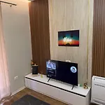 Cozy Bllok * Τίρανα