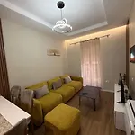 Cozy Bllok * Τίρανα