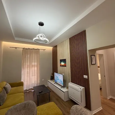 Cozy Bllok Apartment Tirana