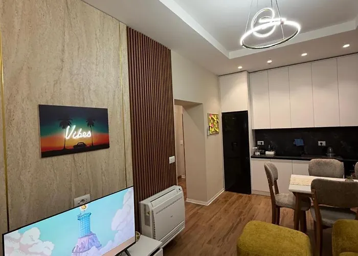 Cozy Bllok Apartment Tirana